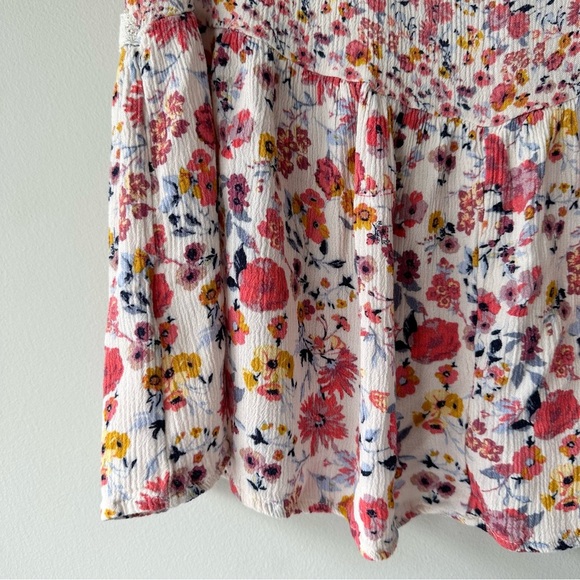 Francesca’s Collections Blue Rain Quincy Flower Printed Blouse - Picture 3 of 8